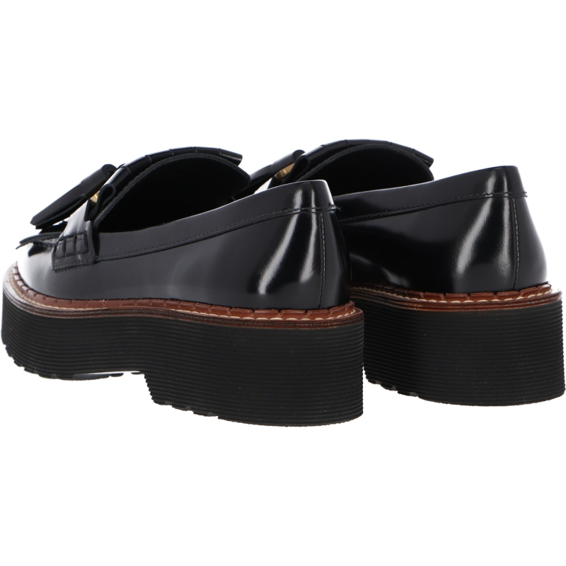 LEATHER LOAFER WITH DECORATIVE CHAIN AND OVERSIZED SOLE