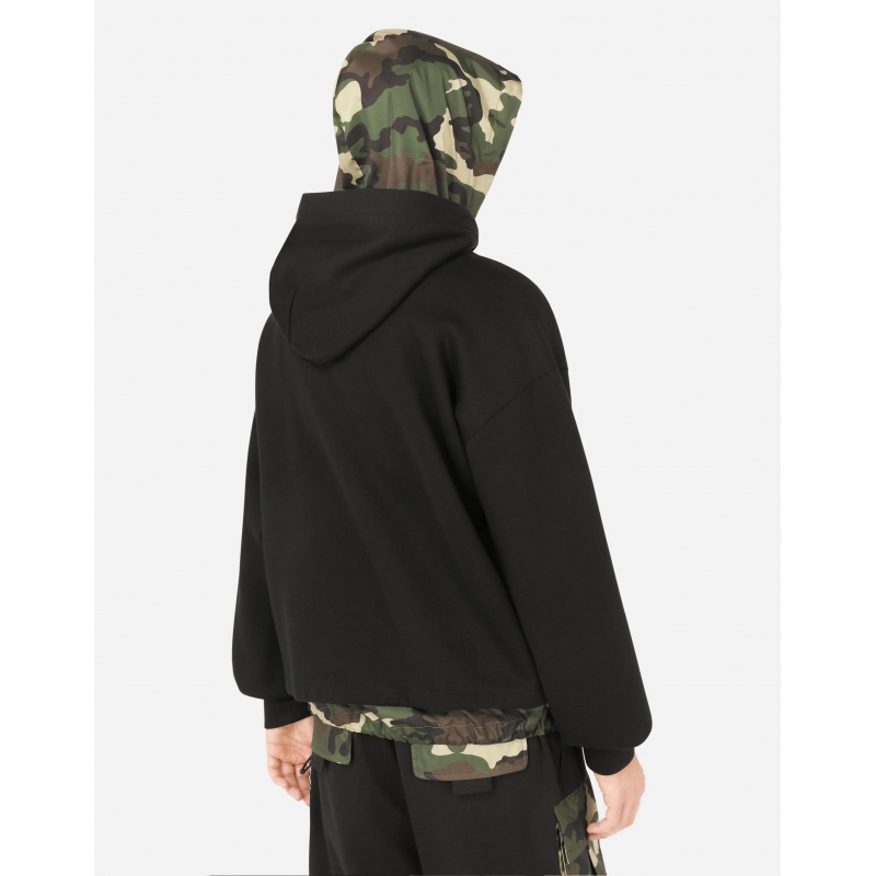 HOODIE WITH CAMOUFLAGE-PRINT DETAIL