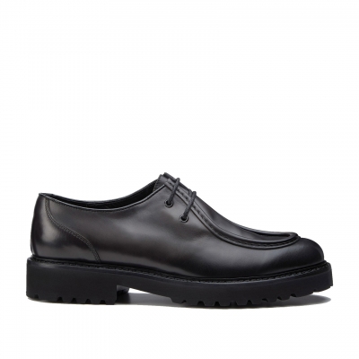 CALFSKIN TWO HOLE LACE-UP