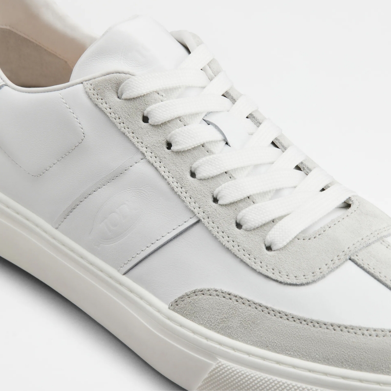 Sneakers in Smooth Leather and Suede