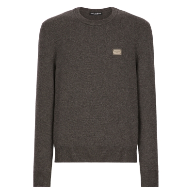 Crew neck sweater in wool with logoed plaque