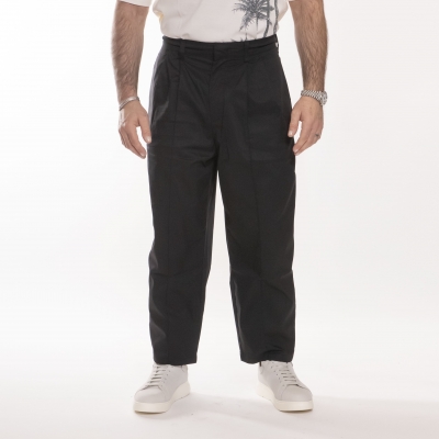 Baggy trousers in nylon blend twill with pleats and ribs
