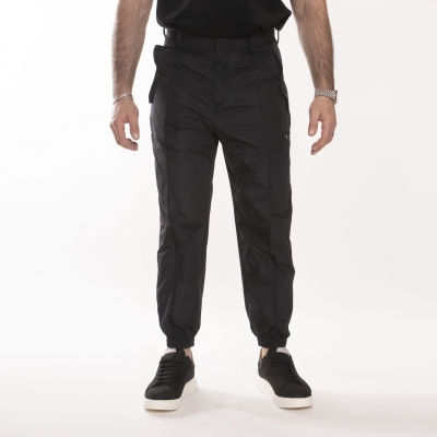 Pantaloni con fondo elastico in nylon light